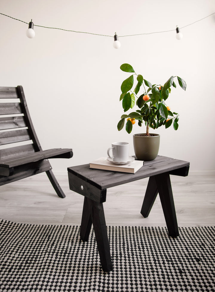 Granny-pöytä Mänty Musta